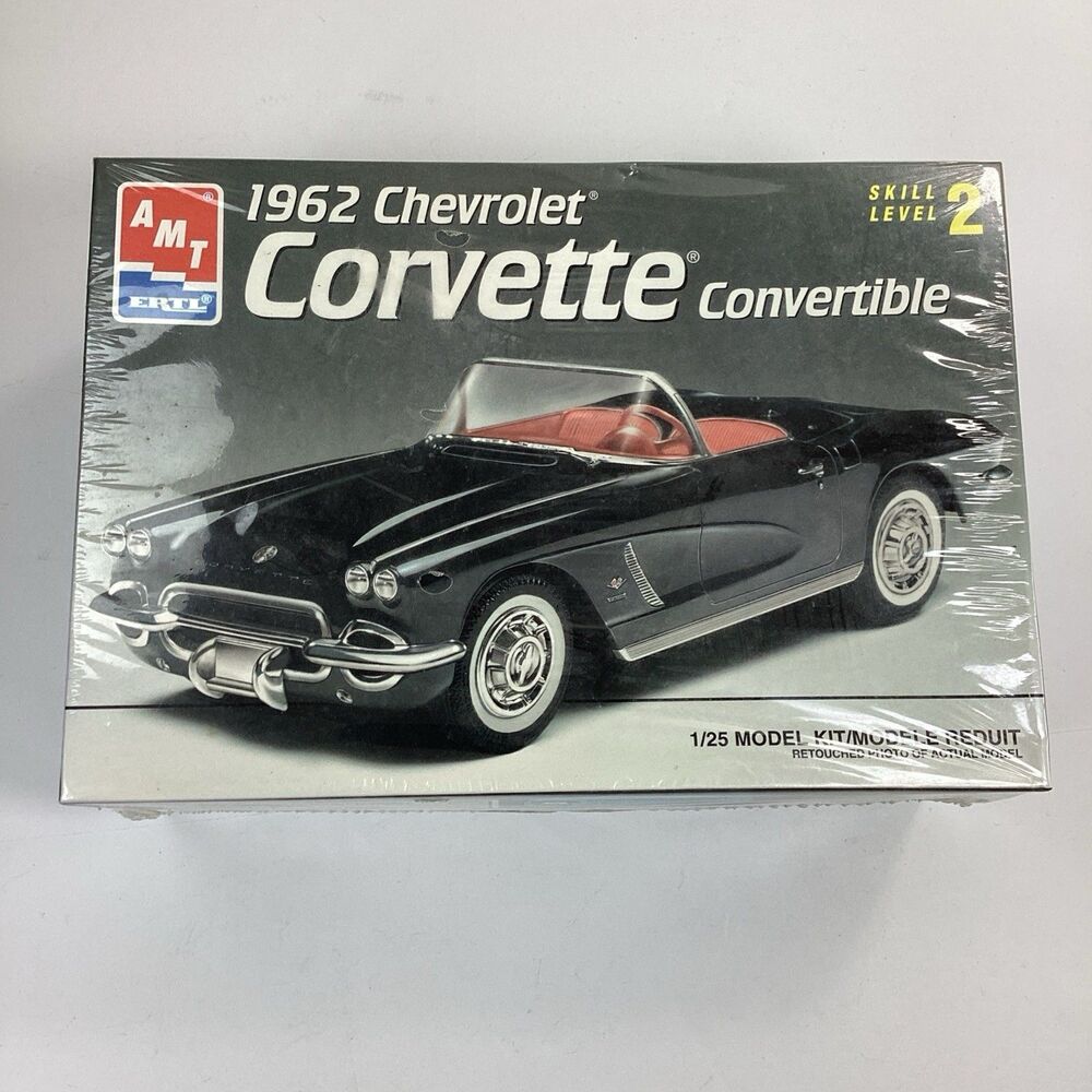 AMT ERTL 1962 Chevrolet Corvette Convertible 1:25 Scale Model Kit NIB NOS 1994